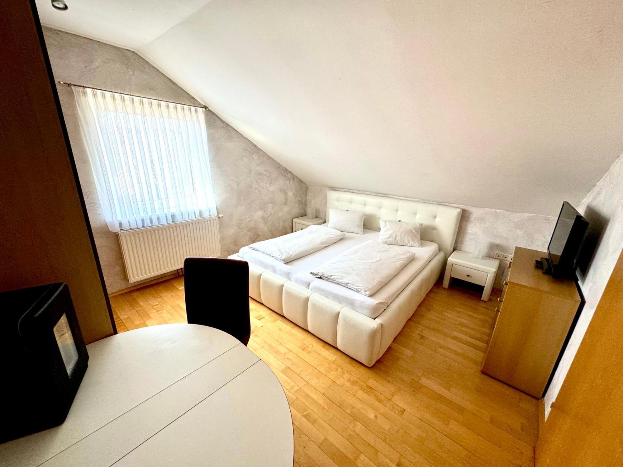 Pension Seeblick Mörbisch am See Pokój zdjęcie